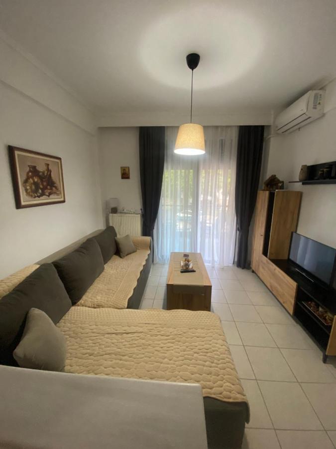 Lovely 2-Bedroom Appartement With Free Parking อาเยีย ตรีอาส ภายนอก รูปภาพ