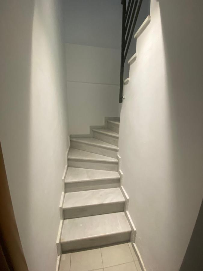 Lovely 2-Bedroom Appartement With Free Parking อาเยีย ตรีอาส ภายนอก รูปภาพ