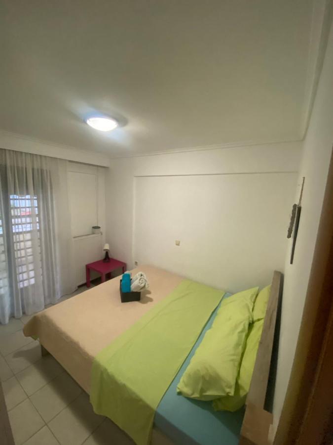 Lovely 2-Bedroom Appartement With Free Parking อาเยีย ตรีอาส ภายนอก รูปภาพ