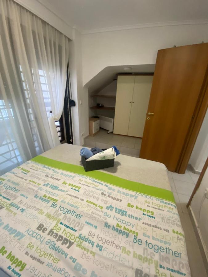 Lovely 2-Bedroom Appartement With Free Parking อาเยีย ตรีอาส ภายนอก รูปภาพ
